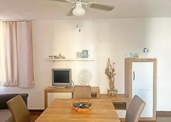 Apartment Mar 3000